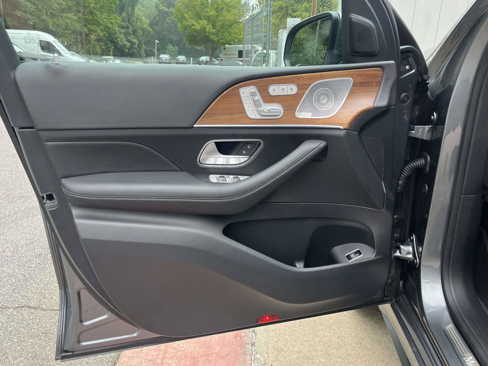 Certified 2025 Mercedes-Benz GLE 350 4MATIC image 18