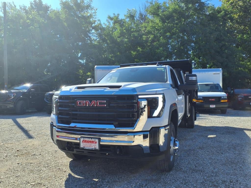 New 2025 GMC Sierra 3500 Pro w/ Convenience Package image 3