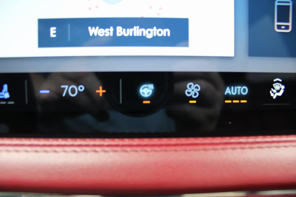 Used 2024 Lincoln Corsair Reserve w/ Equipment Group 201A image 16