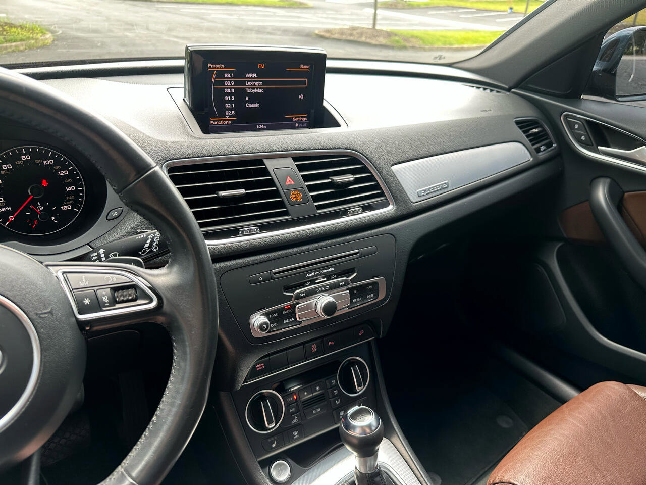 Used 2018 Audi Q3 2.0T Premium Plus w/ Premium Plus Package image 18