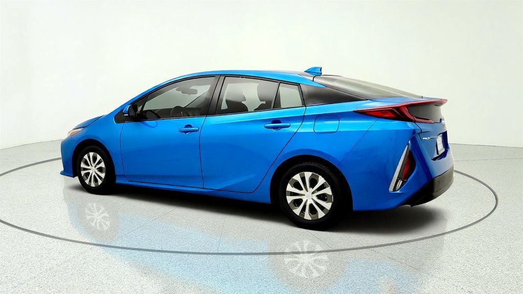 Used 2021 Toyota Prius Prime XLE FWD image 7