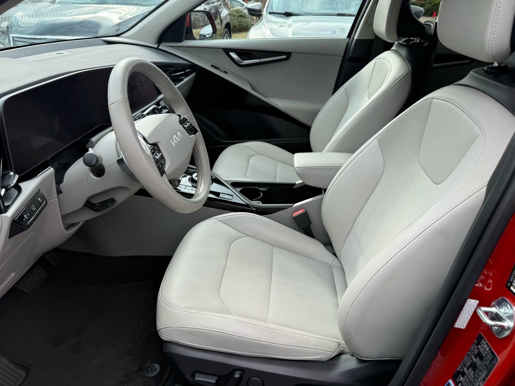 Used 2023 Kia Niro Wind w/ Wind Preserve Package image 12