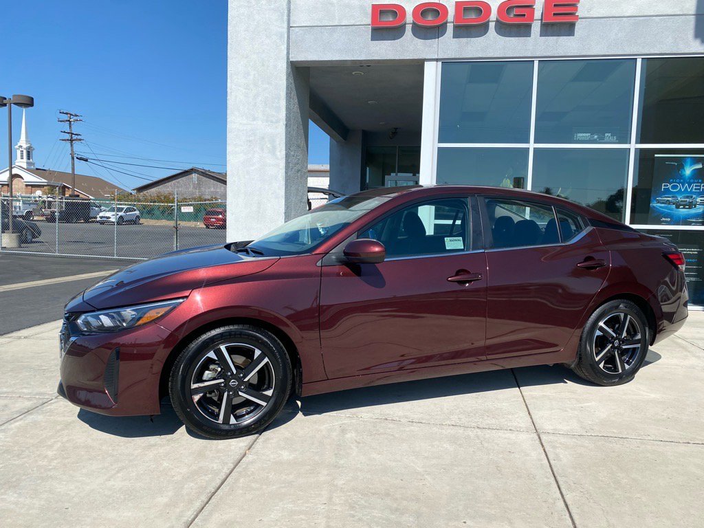 Used 2024 Nissan Sentra SV image 2