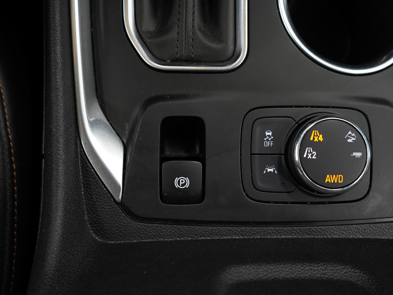 Used 2019 Chevrolet Traverse Premier w/ Redline Edition AWD/4WD image 25