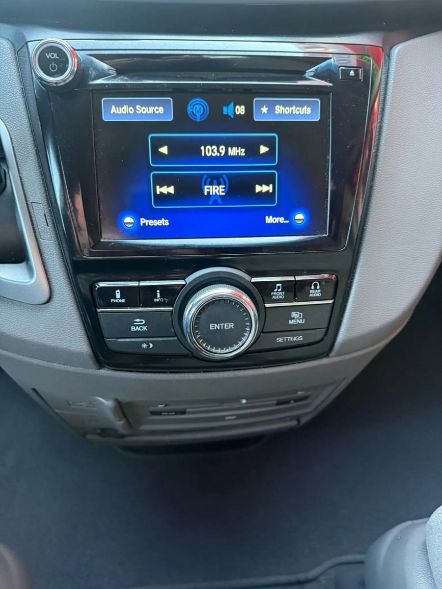 Used 2016 Honda Odyssey SE image 15