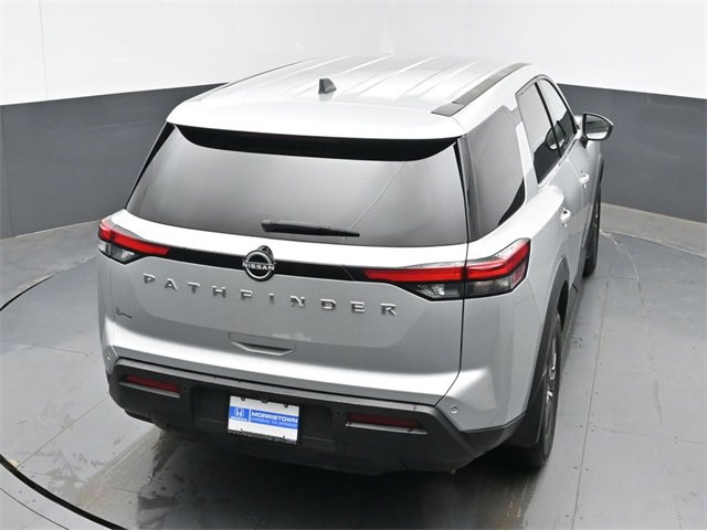 Used 2024 Nissan Pathfinder S image 40