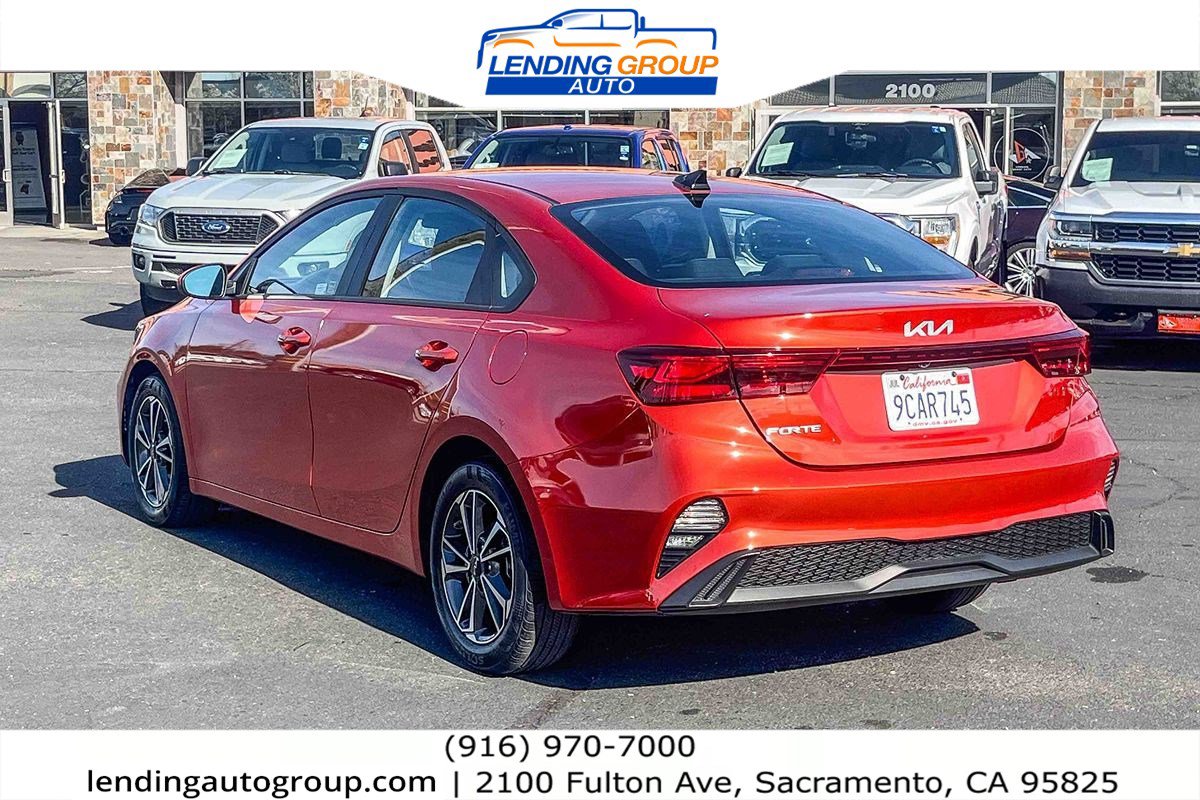 Used 2022 Kia Forte LXS image 2