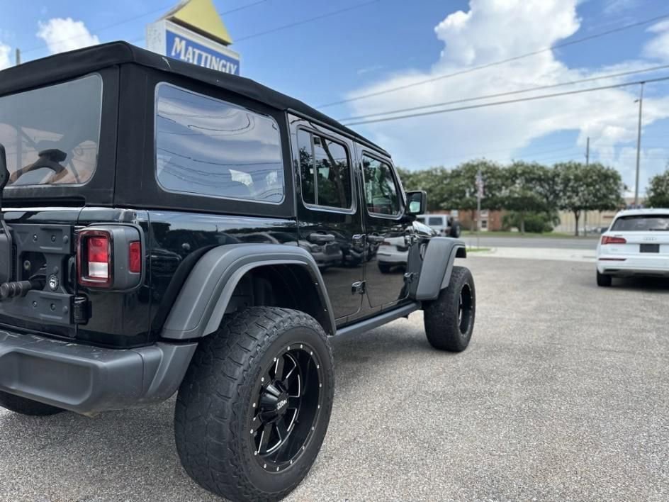 Used 2023 Jeep Wrangler Willys image 3