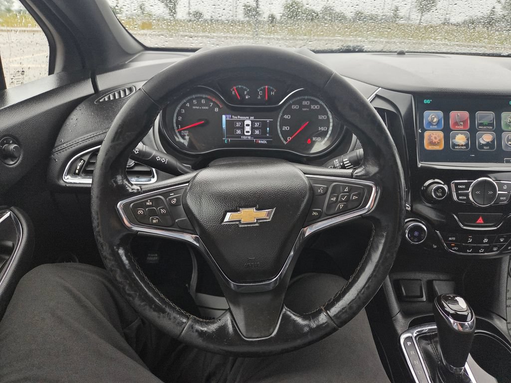 Used 2017 Chevrolet Cruze Premier FWD image 18
