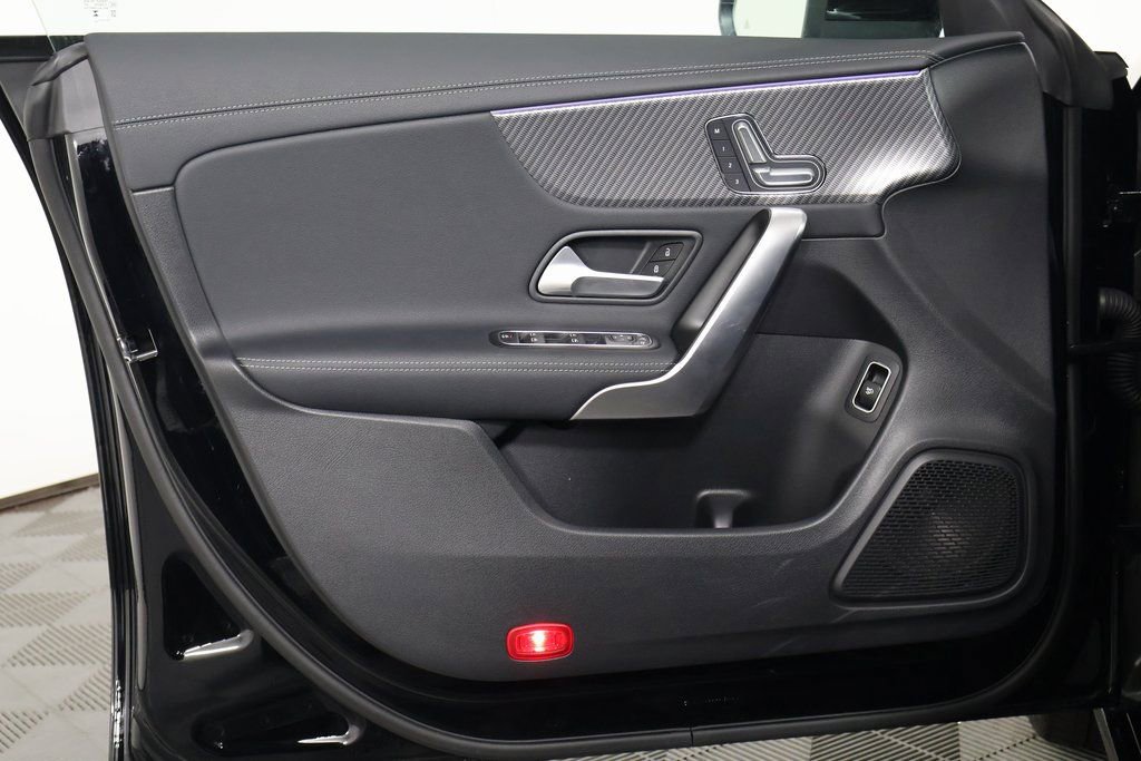 Certified 2025 Mercedes-Benz CLA 250 image 12