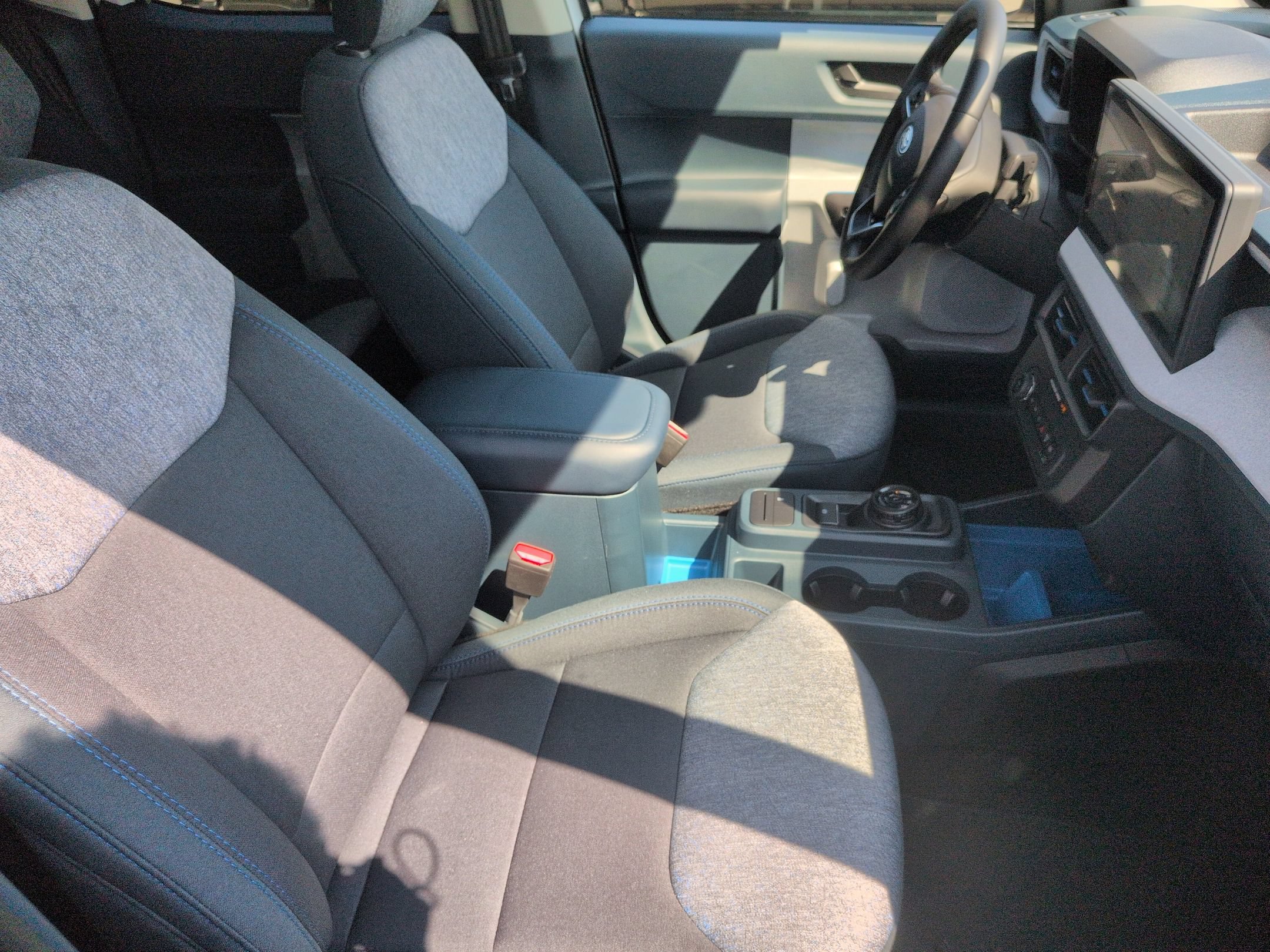 New 2026 Ford Maverick XLT w/ XLT Luxury Package FWD image 34