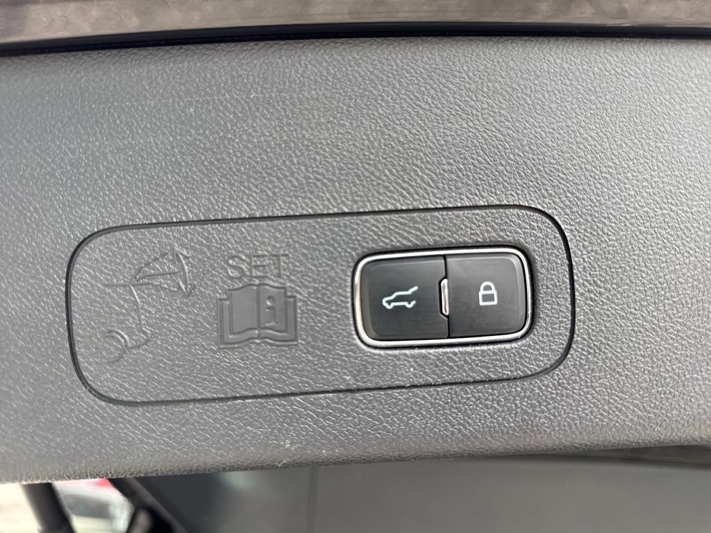 Used 2025 Lincoln Aviator Reserve w/ Equipment Group 201A AWD/4WD image 15