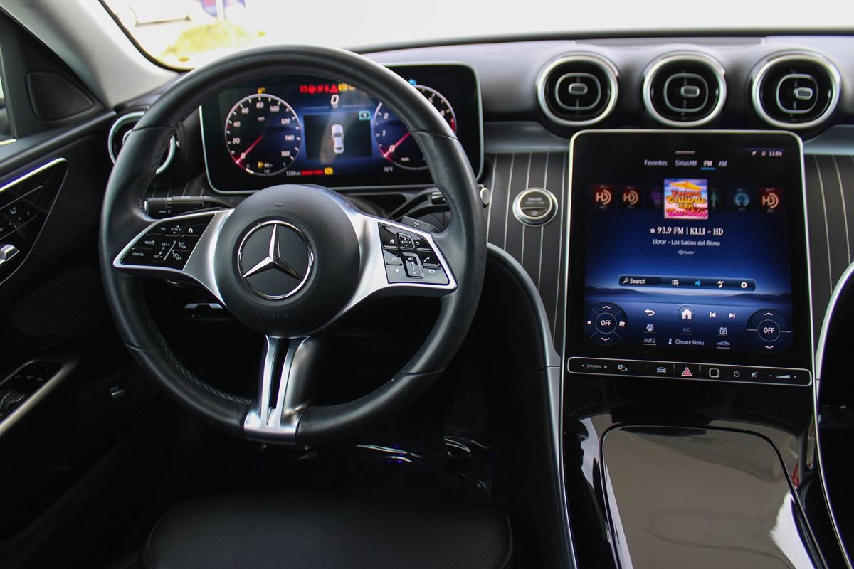 Used 2023 Mercedes-Benz C 300 Sedan image 9