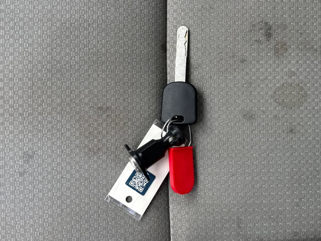 Used 2022 Honda HR-V LX image 29