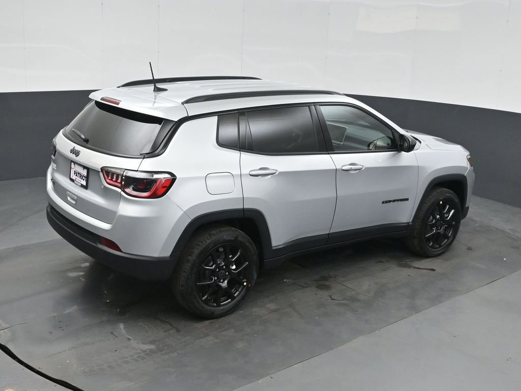New 2026 Jeep Compass Latitude AWD/4WD image 27