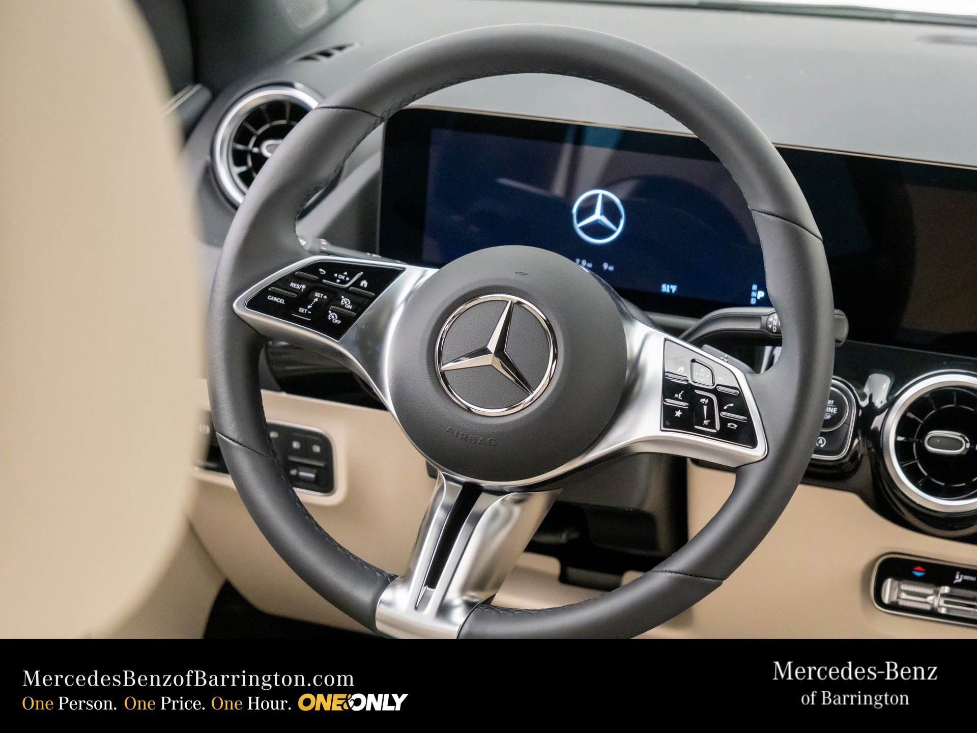 New 2025 Mercedes-Benz GLA 250 4MATIC image 12