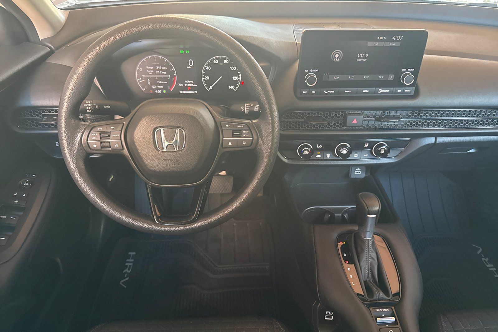 Used 2023 Honda HR-V LX image 18