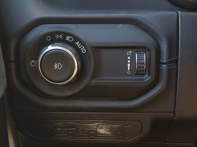 New 2026 Jeep Wrangler Unlimited Sahara AWD/4WD image 34