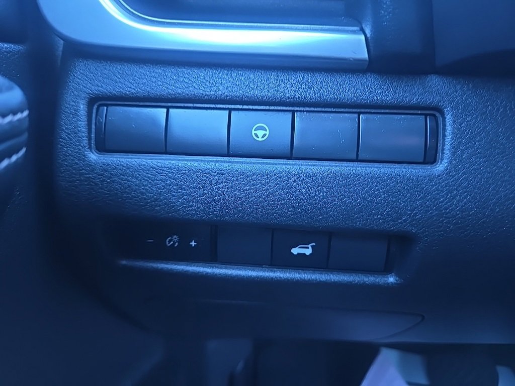 Used 2023 Nissan Rogue SV w/ SV Premium Package image 13