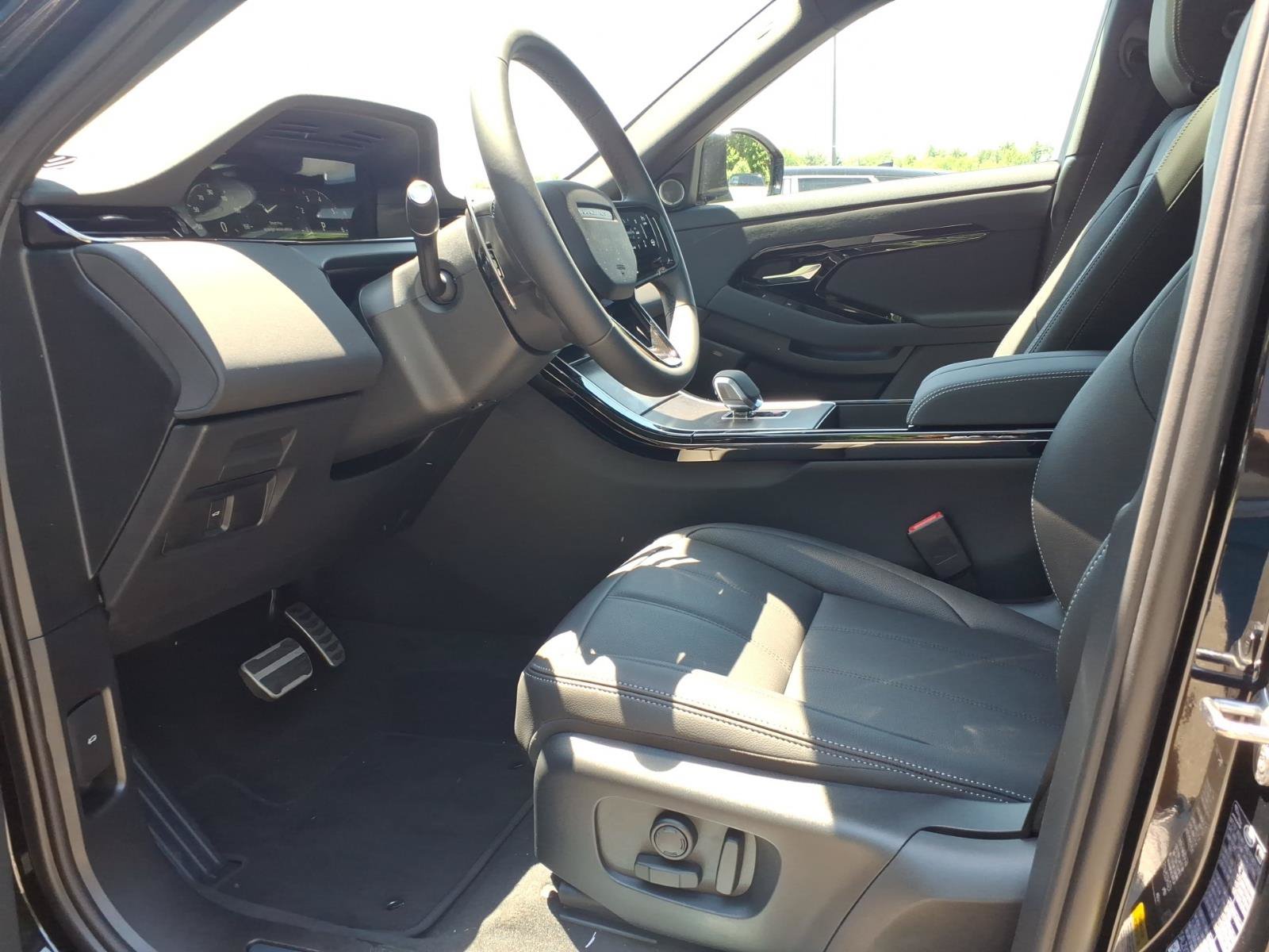 New 2026 Land Rover Range Rover Evoque Hoxton AWD/4WD image 17