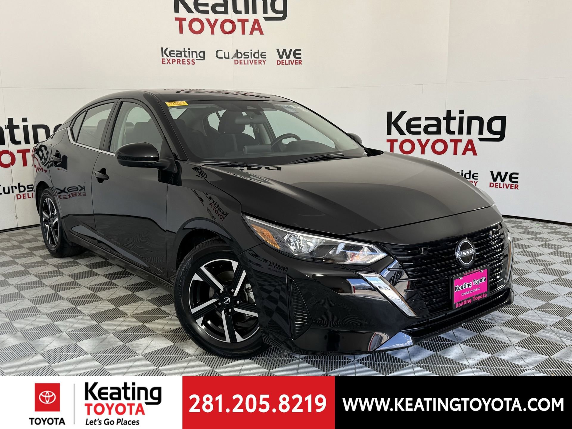 Used 2025 Nissan Sentra SV image 2