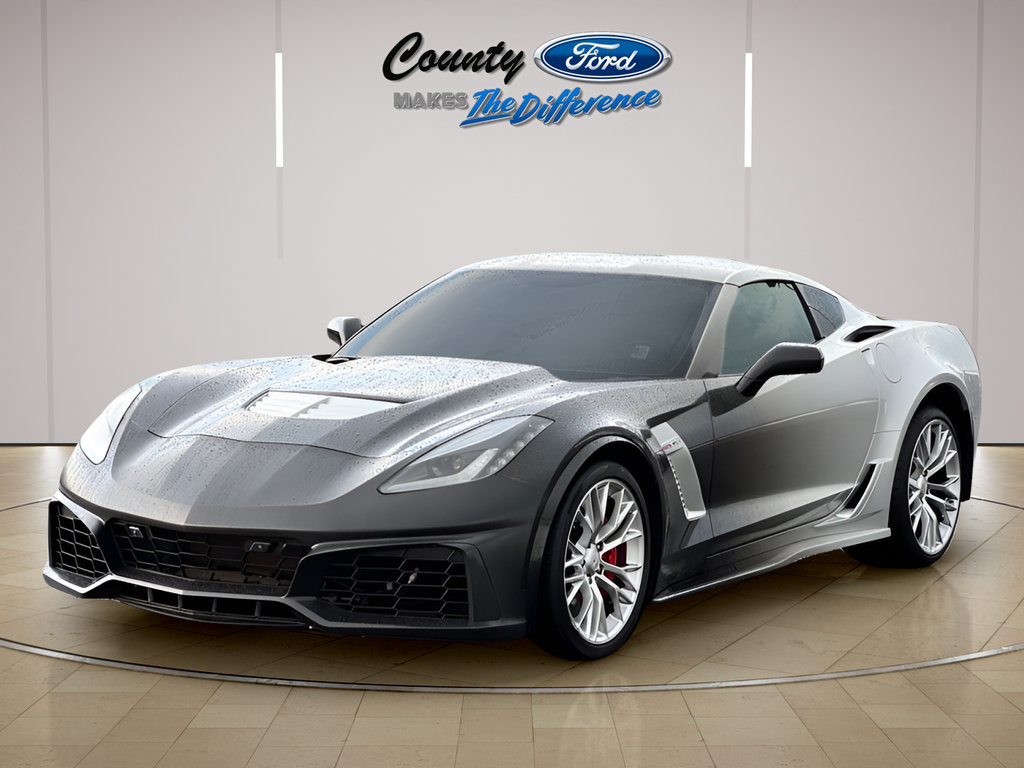Used 2016 Chevrolet Corvette Z06 w/ 3LZ Preferred Equipment Group RWD image 2