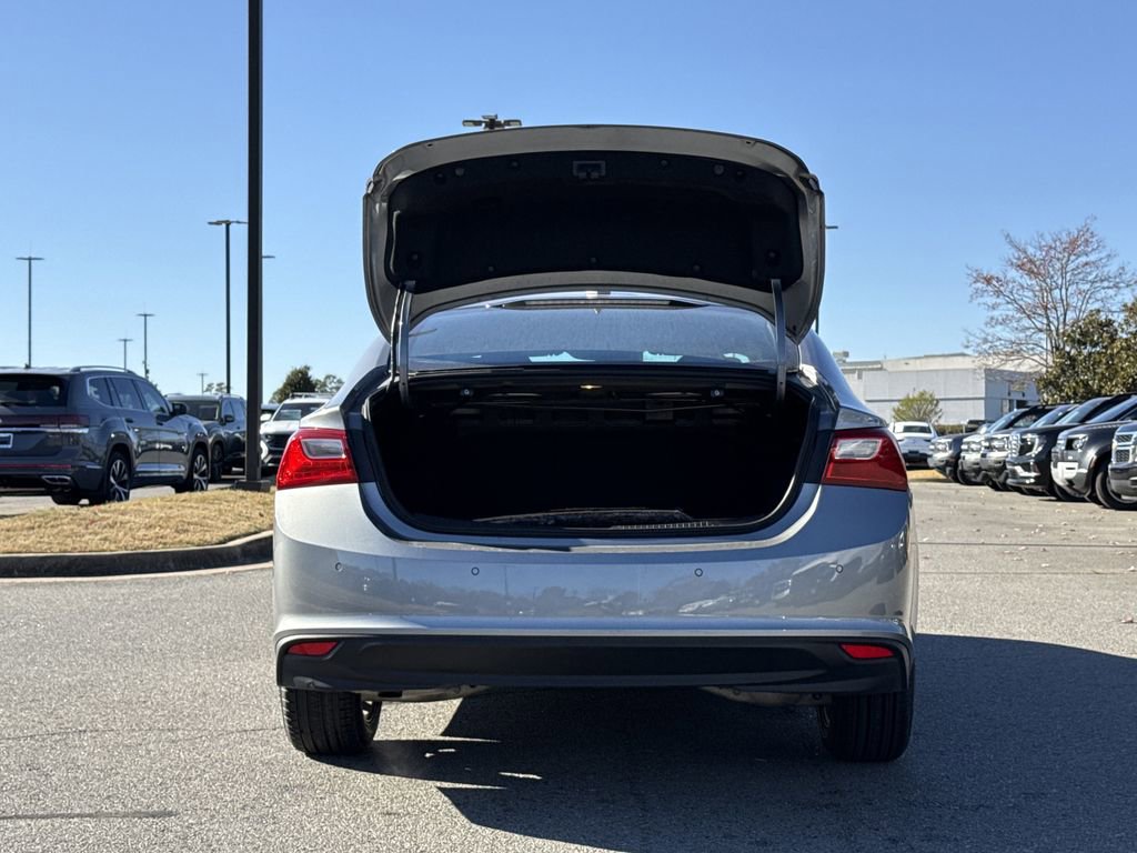 Used 2024 Chevrolet Malibu LT image 15