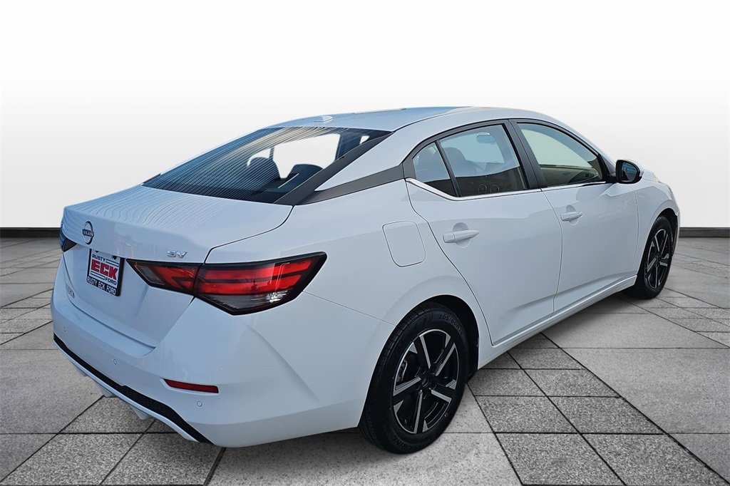 Used 2024 Nissan Sentra SV image 5