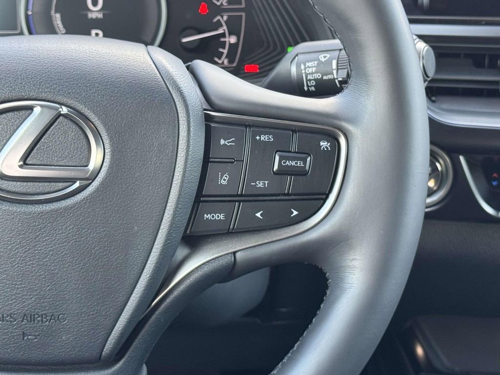 Used 2024 Lexus UX 250h F Sport image 26