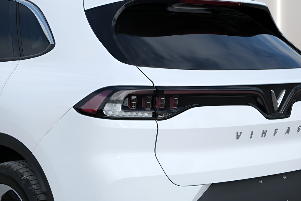 New 2025 VinFast VF 8 Eco AWD/4WD image 30
