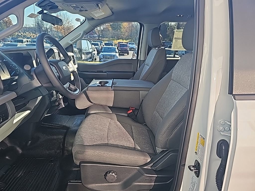 New 2026 Ford F450 XL w/ XL Driver Assist Package image 9