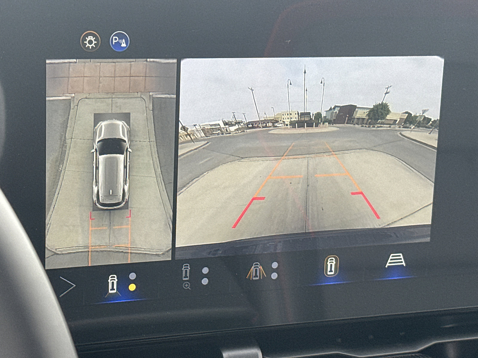 New 2026 Chevrolet Equinox RS w/ Safety and Technology Package FWD image 16