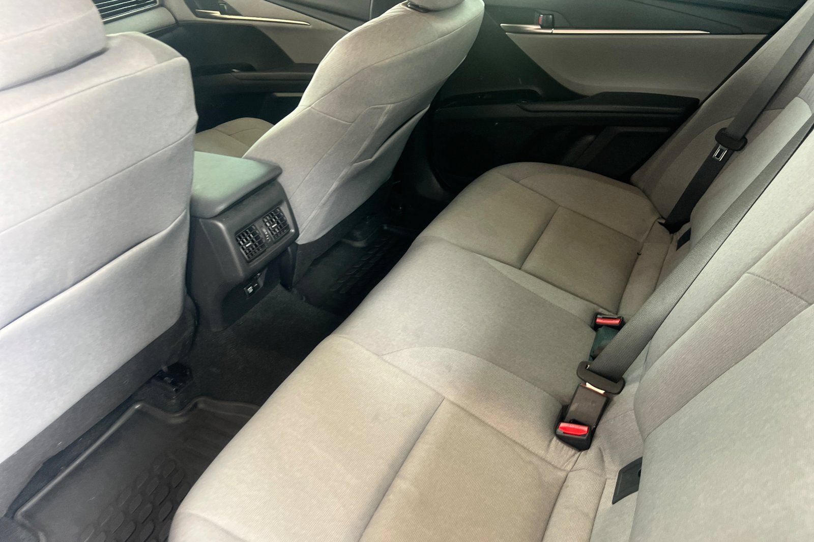 Used 2025 Toyota Camry LE w/ Convenience Package AWD/4WD image 9