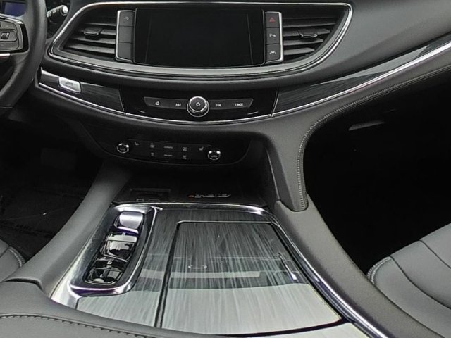 Used 2024 Buick Enclave Essence w/ Experience Buick Package FWD image 28