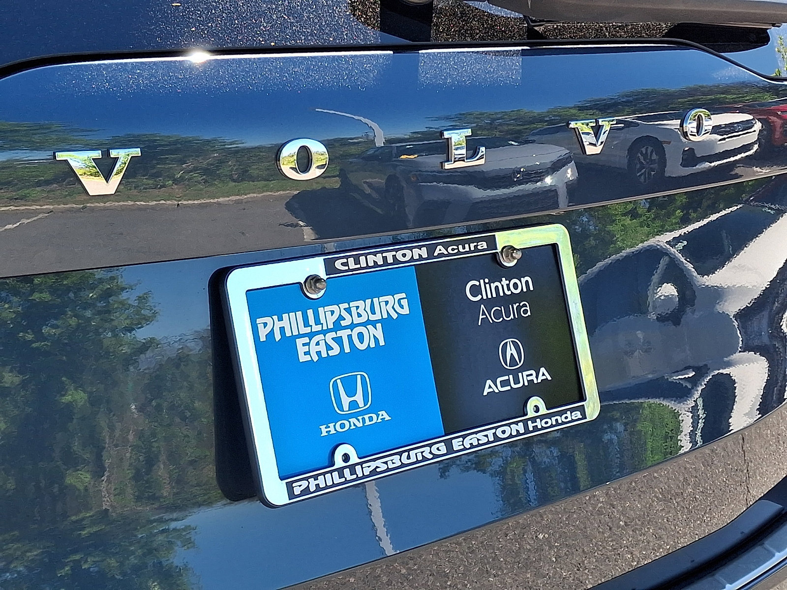 Used 2022 Volvo XC90 T6 Momentum w/ Advanced Package AWD/4WD image 32