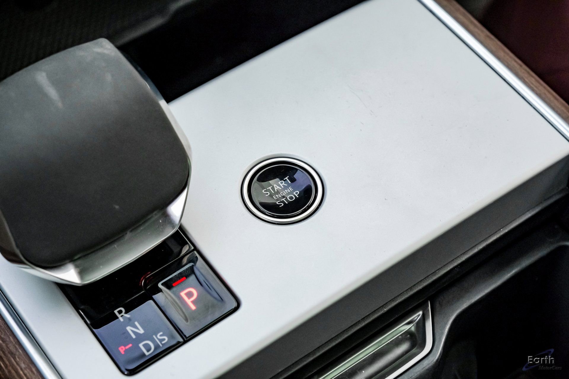 Used 2024 Land Rover Range Rover SE image 59