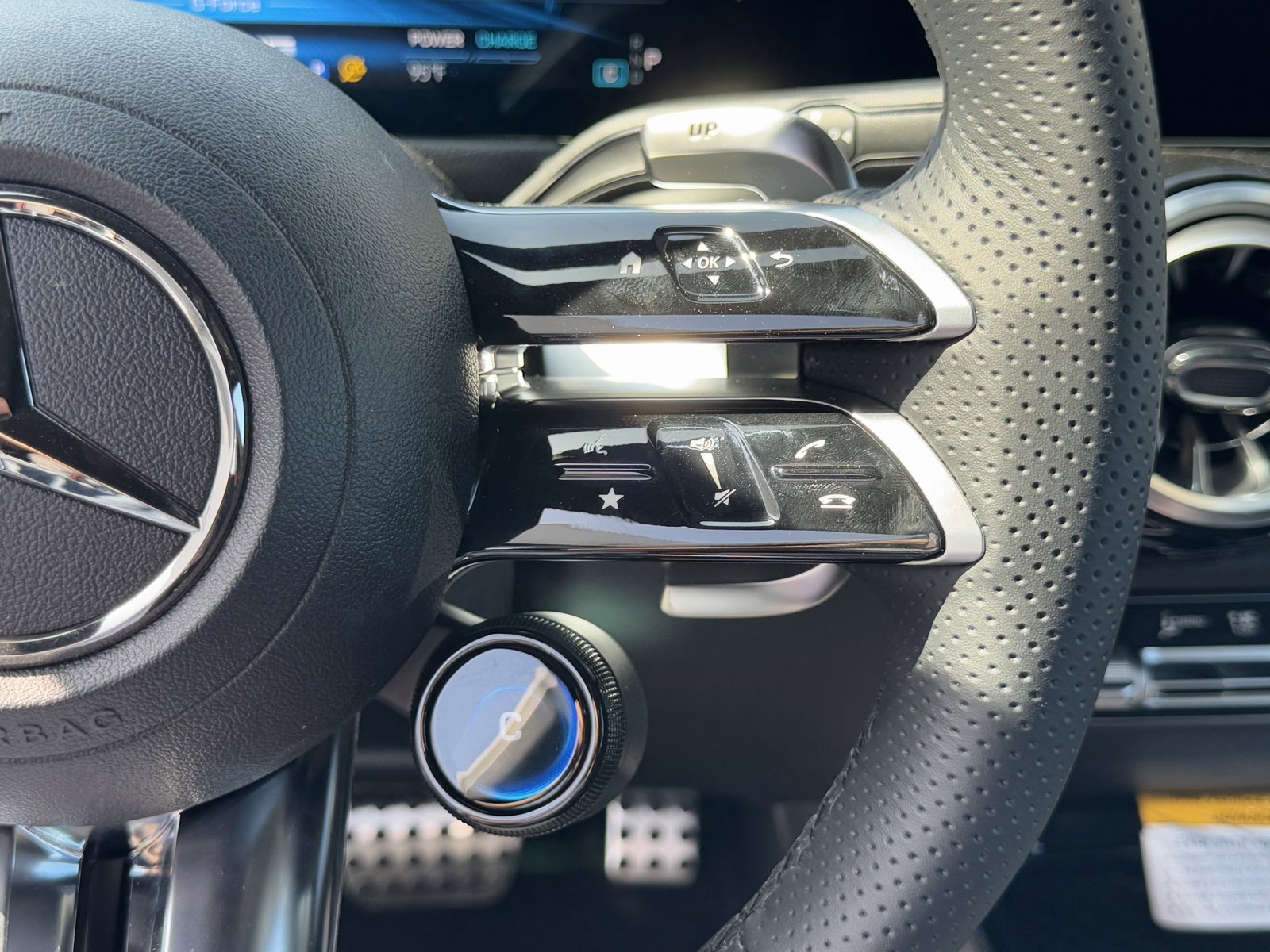 New 2025 Mercedes-Benz GLB 35 AMG 4MATIC image 25