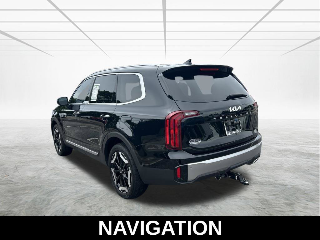 Used 2025 Kia Telluride S FWD image 7