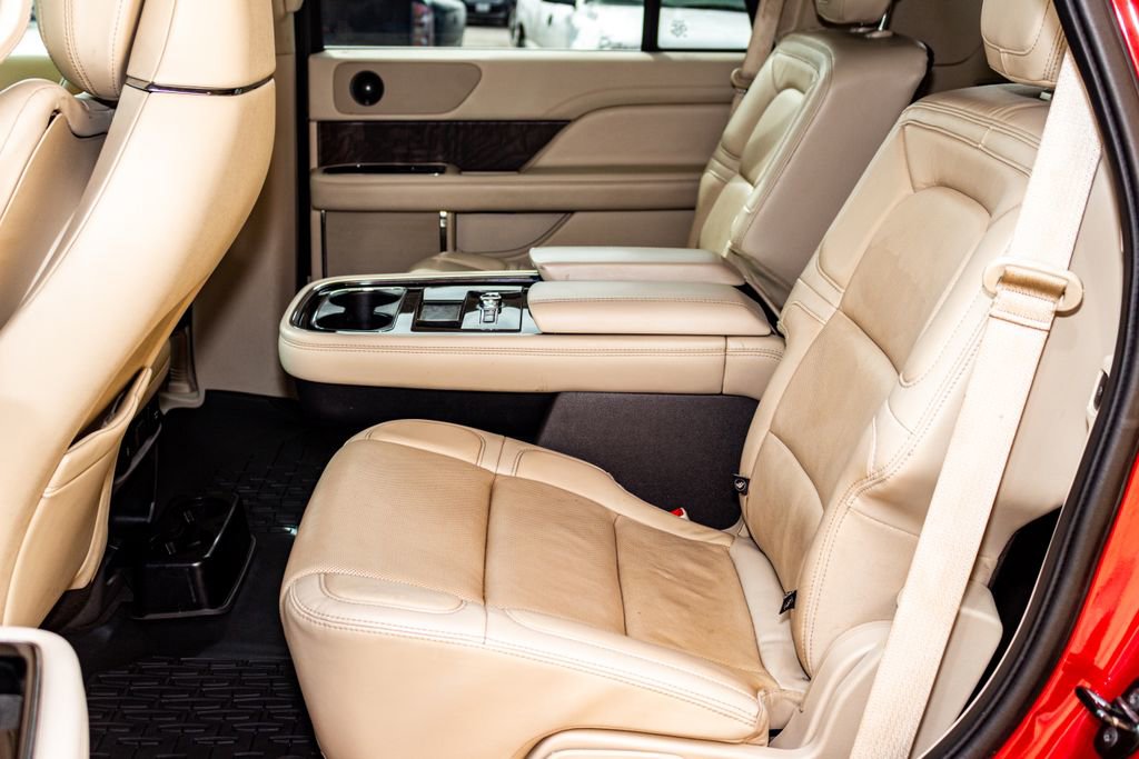 Used 2020 Lincoln Navigator Reserve image 33