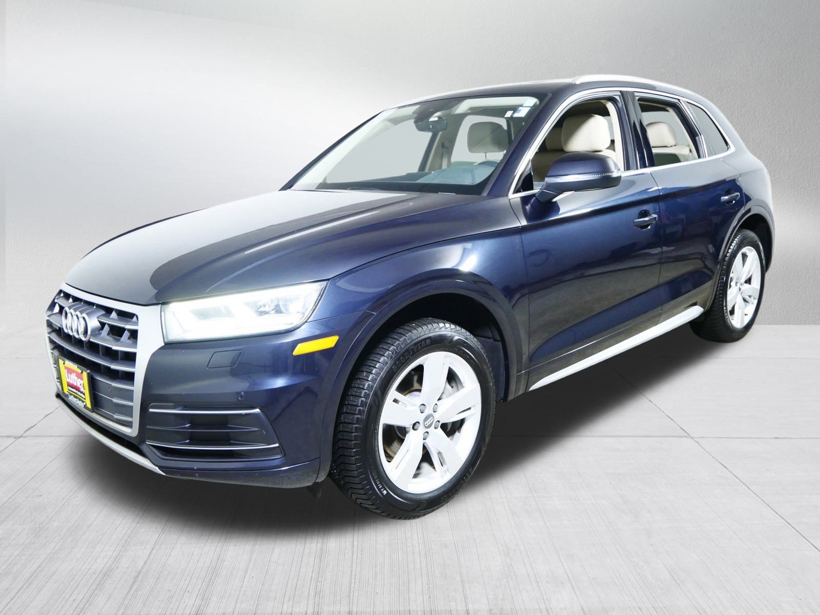Used 2018 Audi Q5 2.0T Premium Plus w/ Premium Plus Package image 3