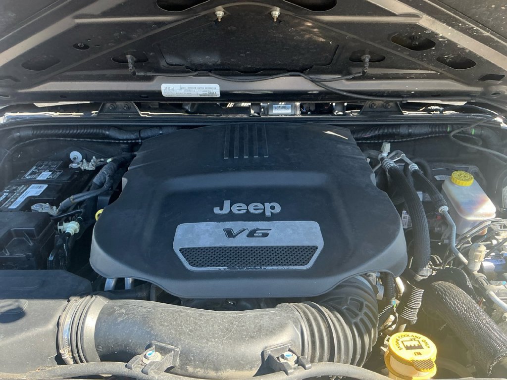 Used 2017 Jeep Wrangler Unlimited Sport w/ Quick Order Package 24S AWD/4WD image 25