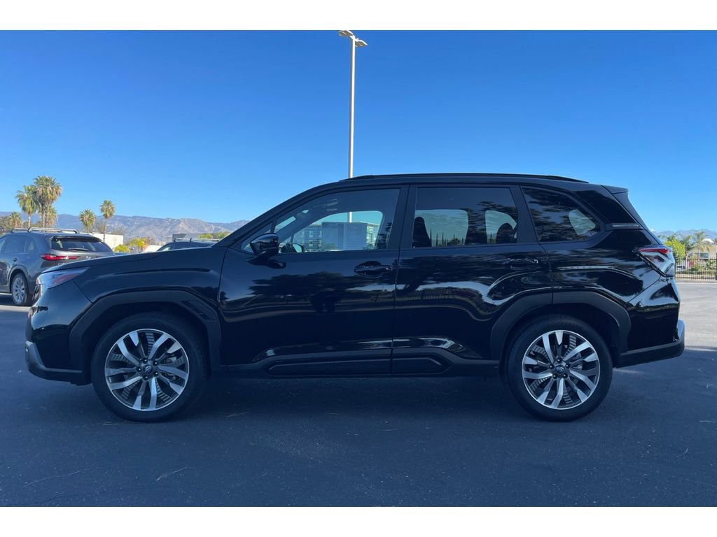 Used 2025 Subaru Forester Touring image 2