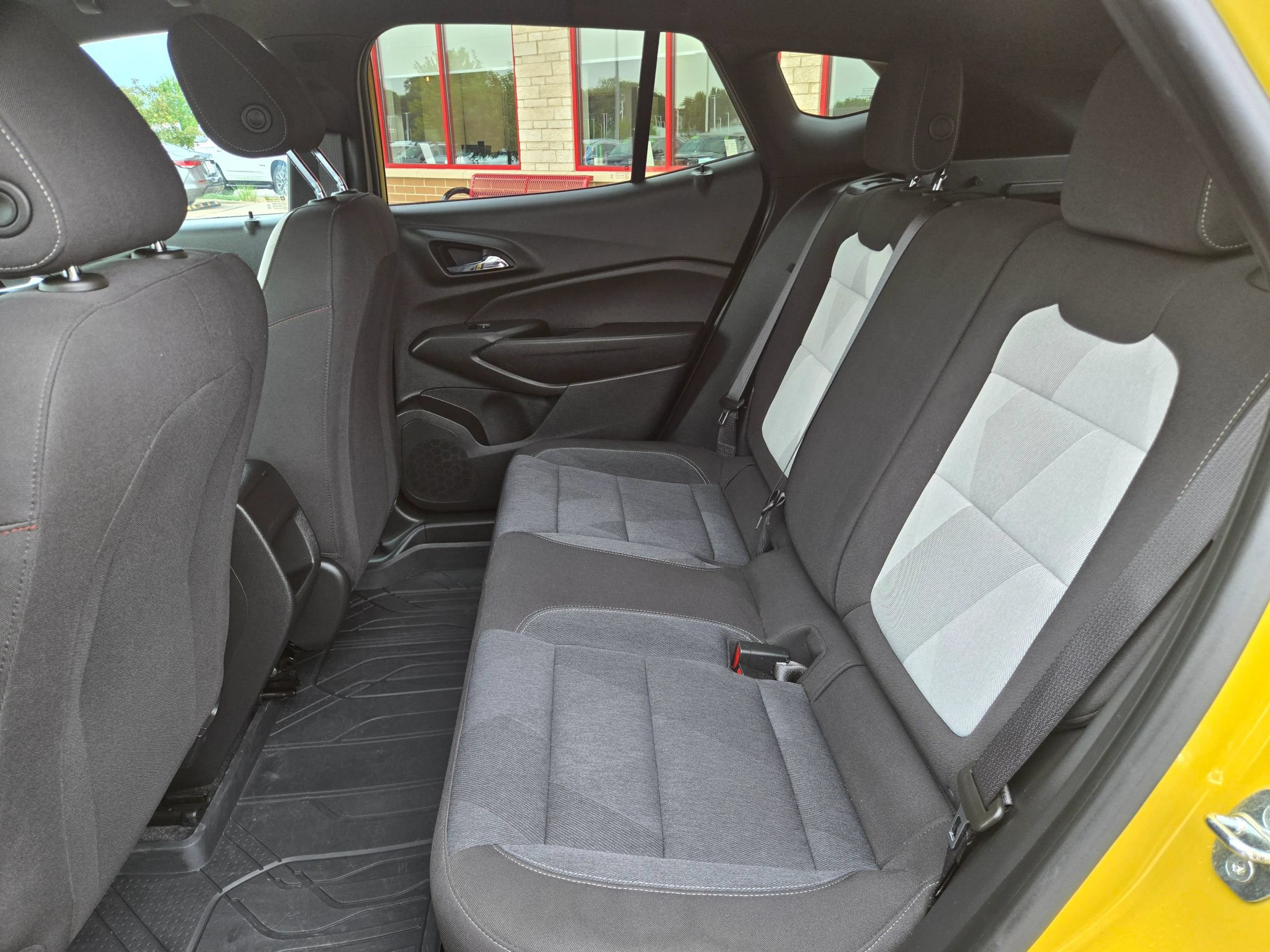 Used 2024 Chevrolet Trax RS FWD image 10