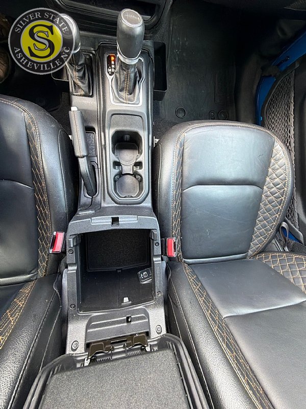 Used 2023 Jeep Gladiator Overland AWD/4WD image 25