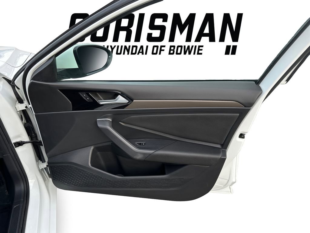 Used 2021 Volkswagen Jetta SEL Premium image 16