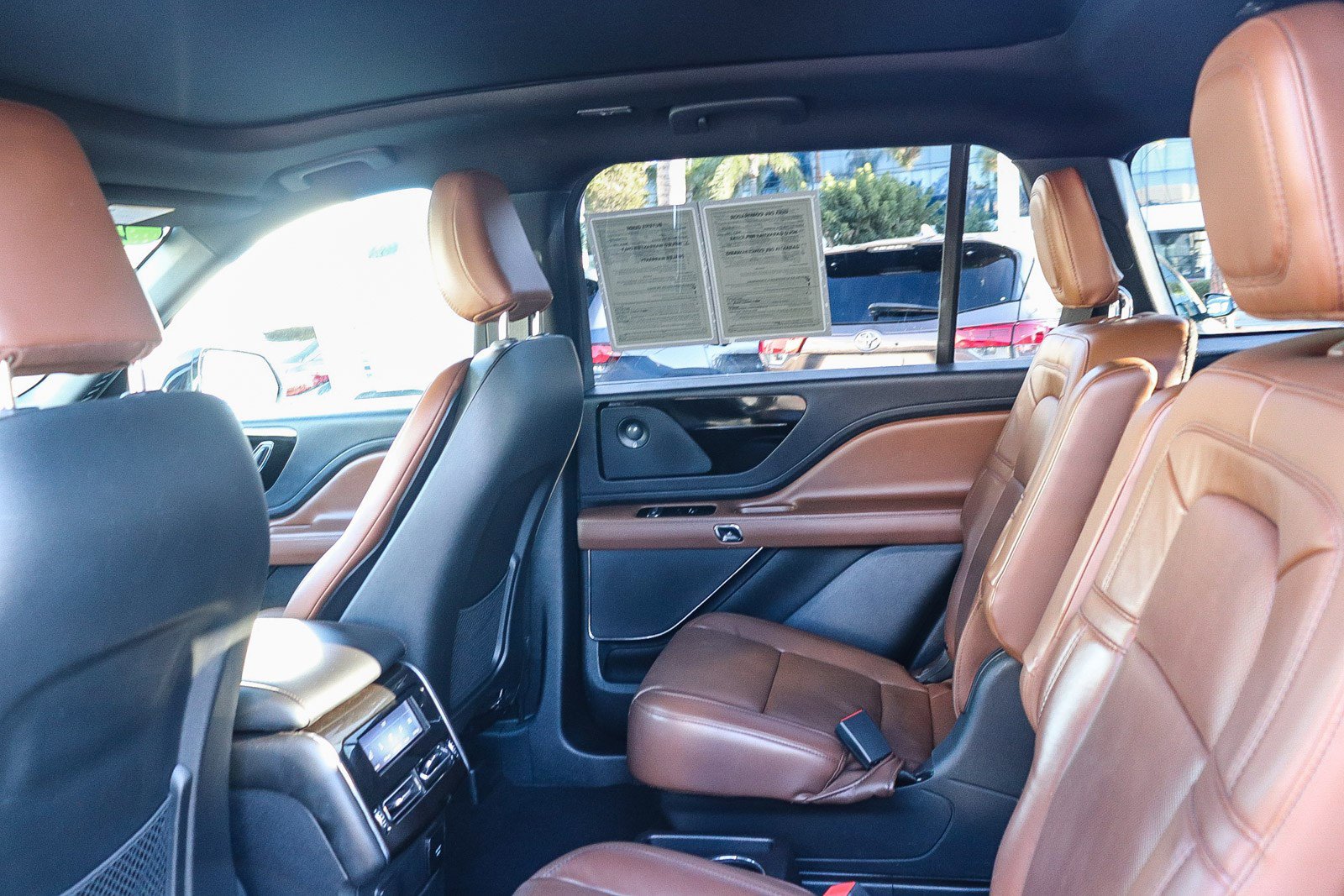 Used 2022 Lincoln Aviator Reserve w/ Elements Package Plus image 19