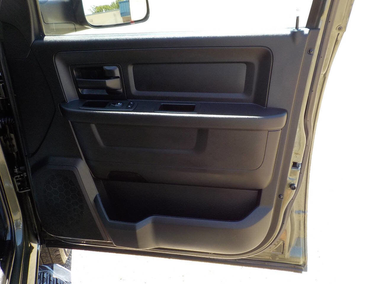 Used 2020 RAM 2500 Tradesman w/ Chrome Appearance Group AWD/4WD image 29