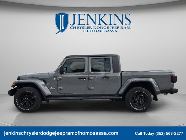 Used 2023 Jeep Gladiator Overland w/ LED Lighting Group AWD/4WD image 9