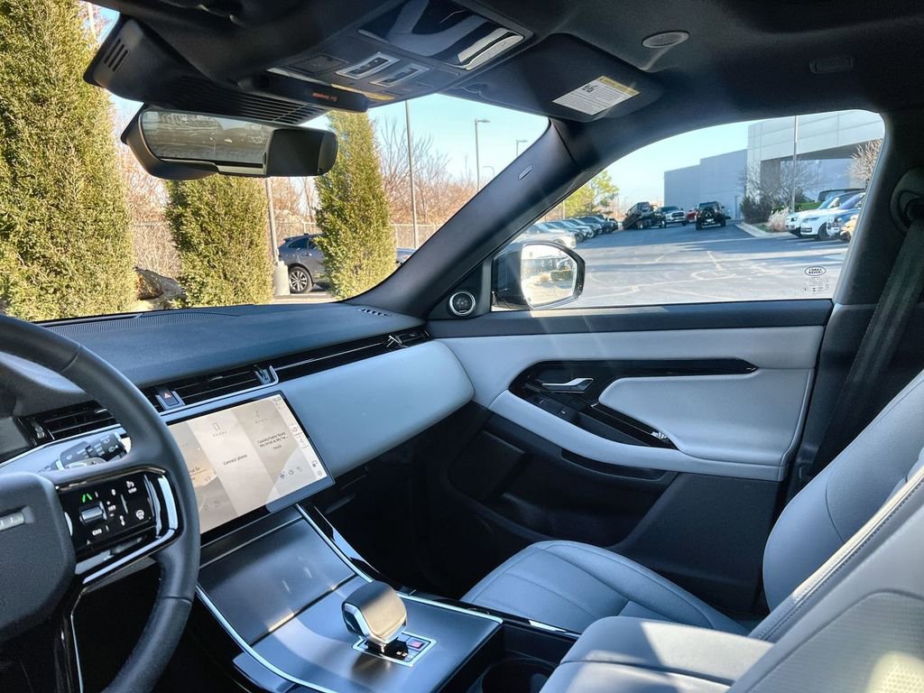 New 2026 Land Rover Range Rover Evoque S AWD/4WD image 13