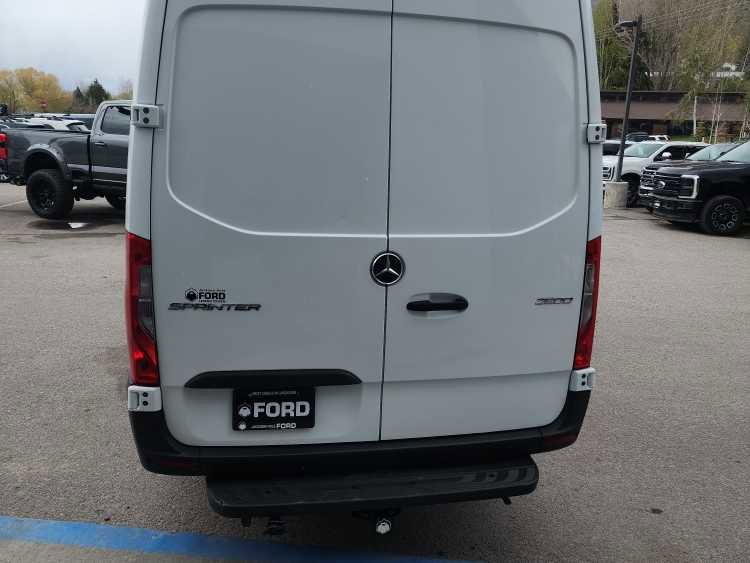 Used 2021 Mercedes-Benz Sprinter 2500 image 8